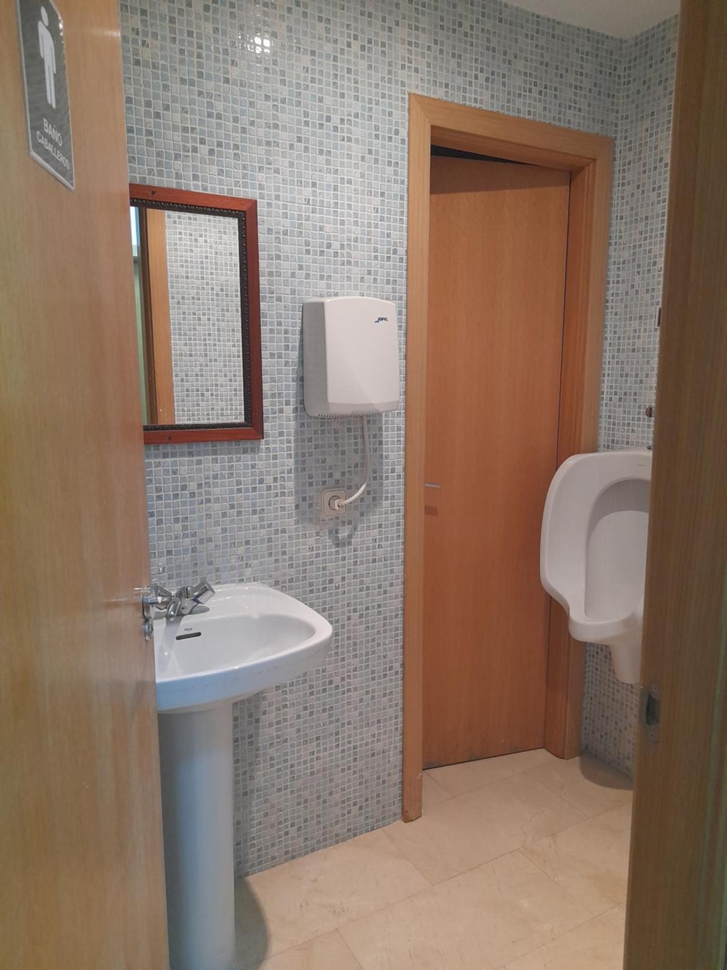M Torres Hostal *